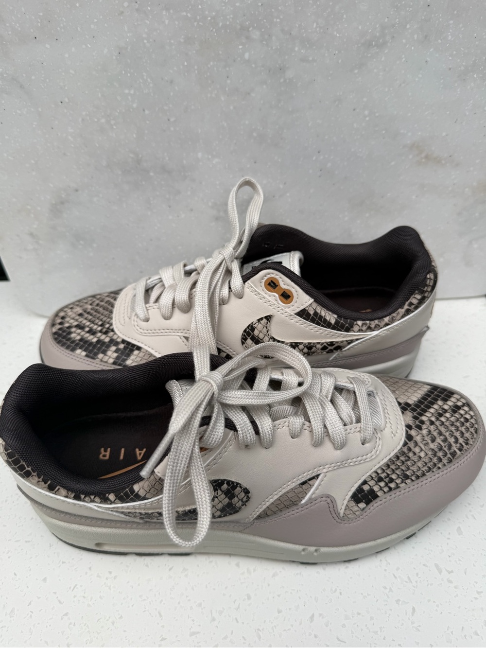 Nike Air Max 1 '87 Light Orewood Snakeskin Accents size 9 - Picture 2 of 9